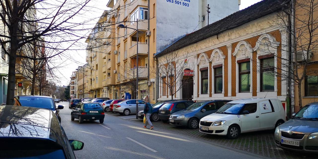 Filinhome La Gala Novi Sad Bagian luar foto